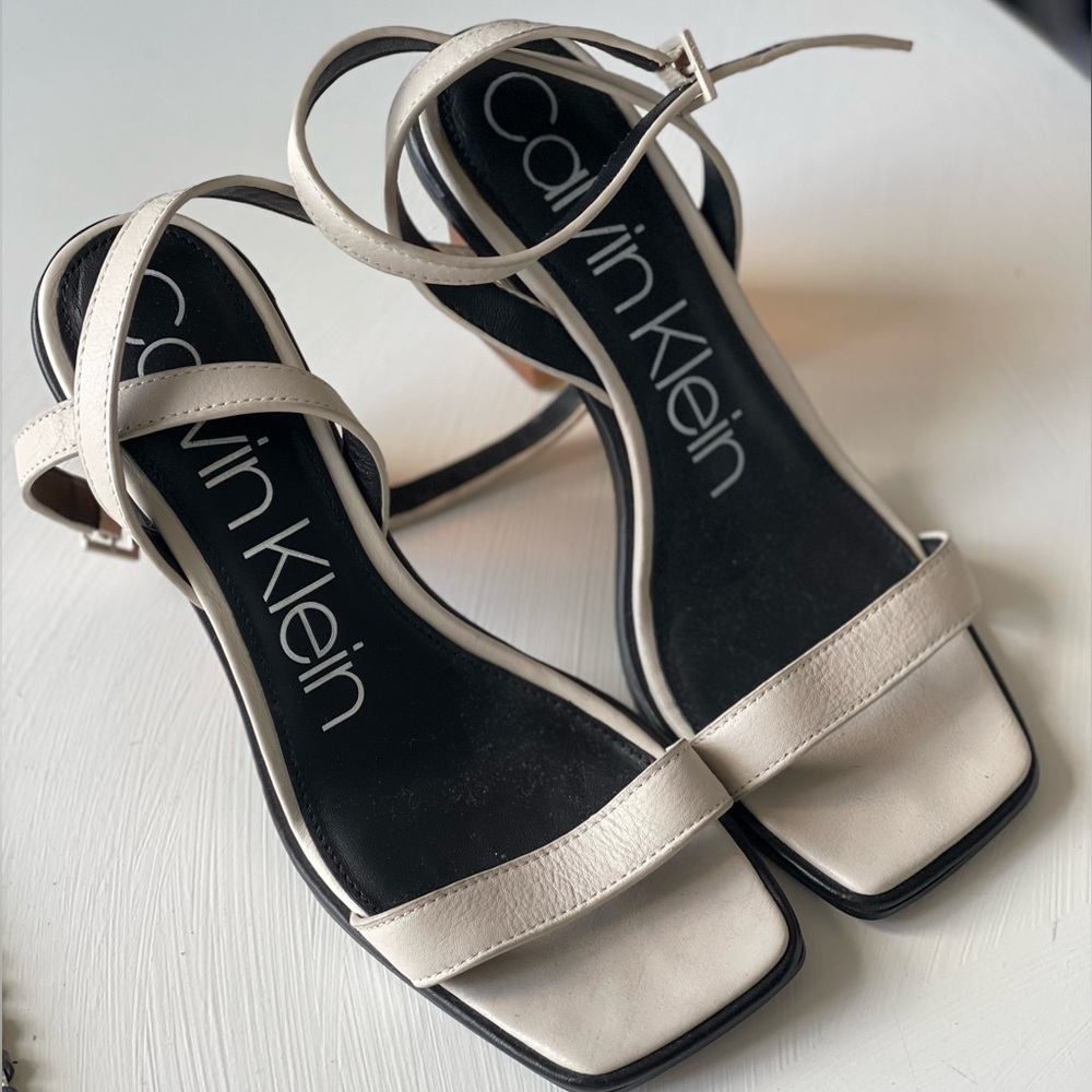 Calvin Klein woman’s heels shoes. Size 8